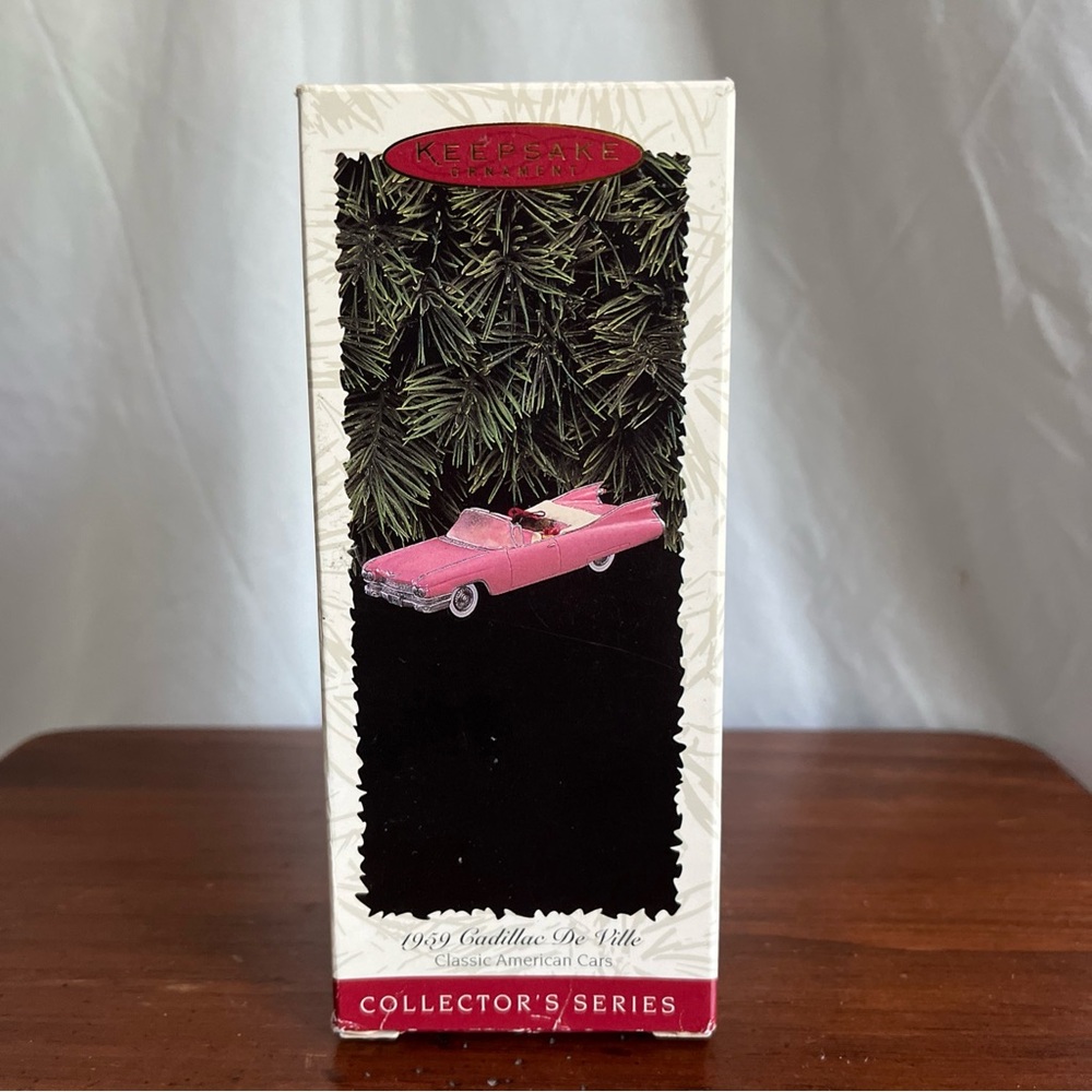 1996 HALLMARK 1959 PINK CADILLAC DEVILLE Classic American Car Christmas Ornament